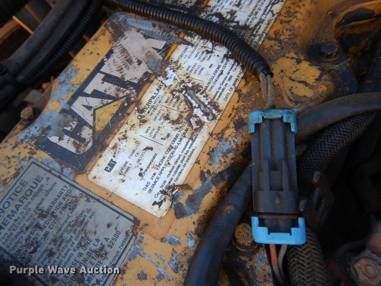 image for item DI8577 2004 Freightliner FL70  flatbed truck