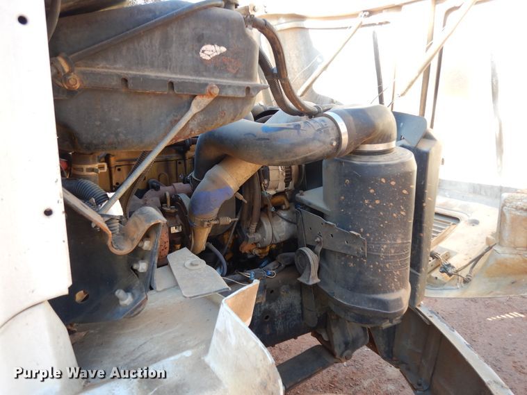 image for item DI8577 2004 Freightliner FL70  flatbed truck