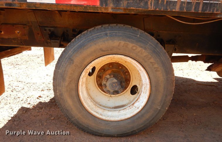 image for item DI8577 2004 Freightliner FL70  flatbed truck