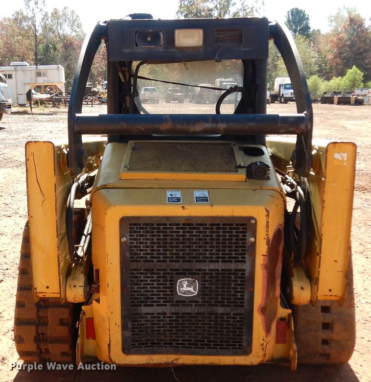 image for item DI8581 2006 John Deere CT322  tracked skid steer loader