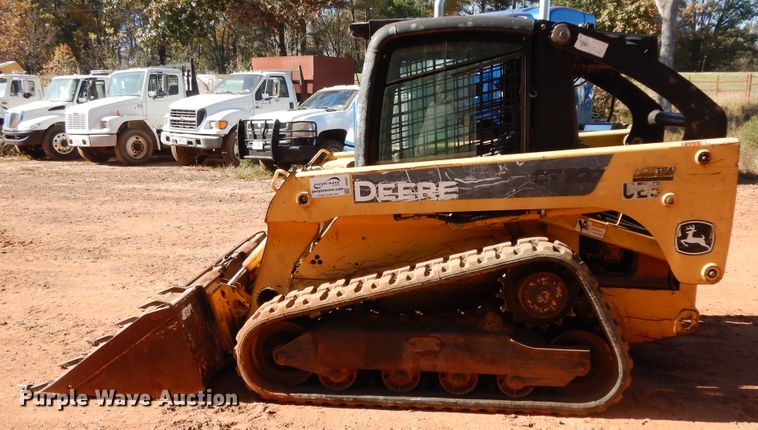 image for item DI8581 2006 John Deere CT322  tracked skid steer loader