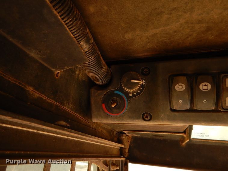 image for item DI8581 2006 John Deere CT322  tracked skid steer loader