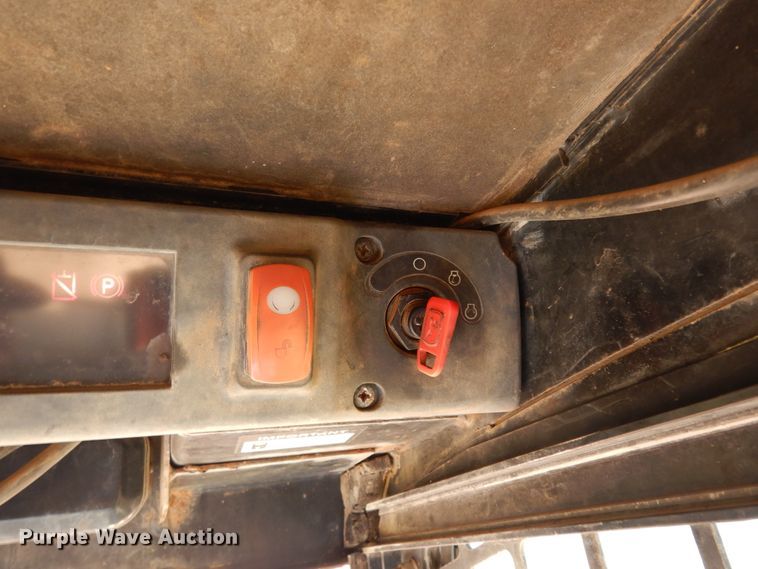 image for item DI8581 2006 John Deere CT322  tracked skid steer loader