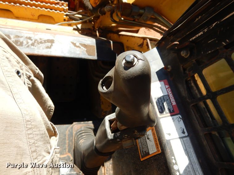 image for item DI8581 2006 John Deere CT322  tracked skid steer loader