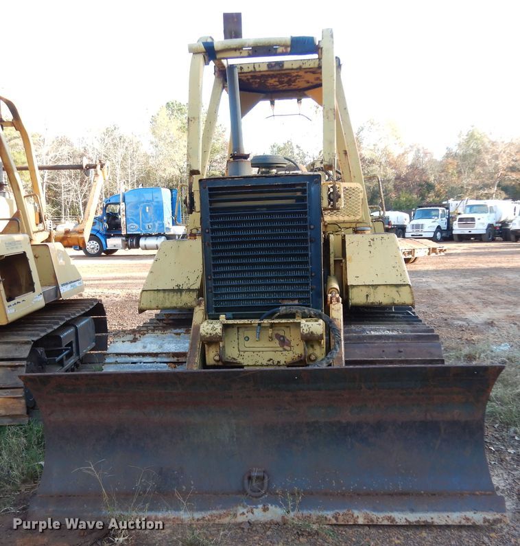 image for item DI8583 1993 Vermeer Flextrak 115  cable plow