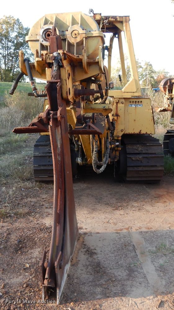 image for item DI8583 1993 Vermeer Flextrak 115  cable plow