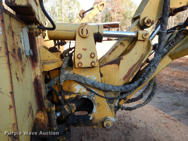 image for item DI8583 1993 Vermeer Flextrak 115  cable plow