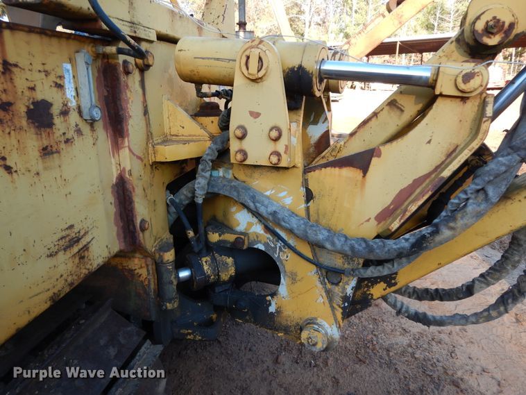 image for item DI8583 1993 Vermeer Flextrak 115  cable plow