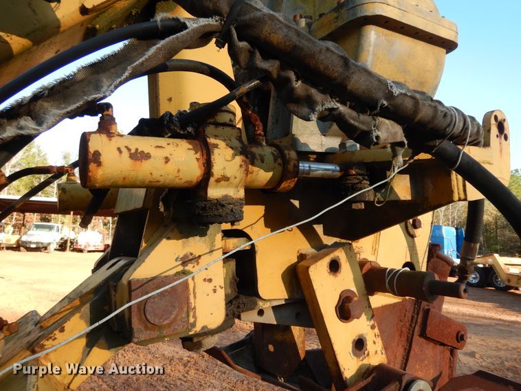 image for item DI8583 1993 Vermeer Flextrak 115  cable plow