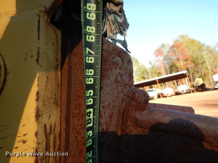 image for item DI8583 1993 Vermeer Flextrak 115  cable plow