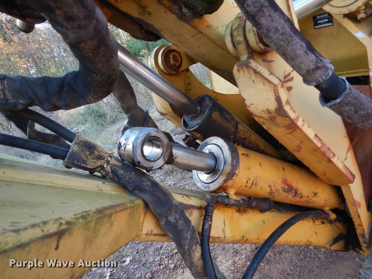 image for item DI8583 1993 Vermeer Flextrak 115  cable plow