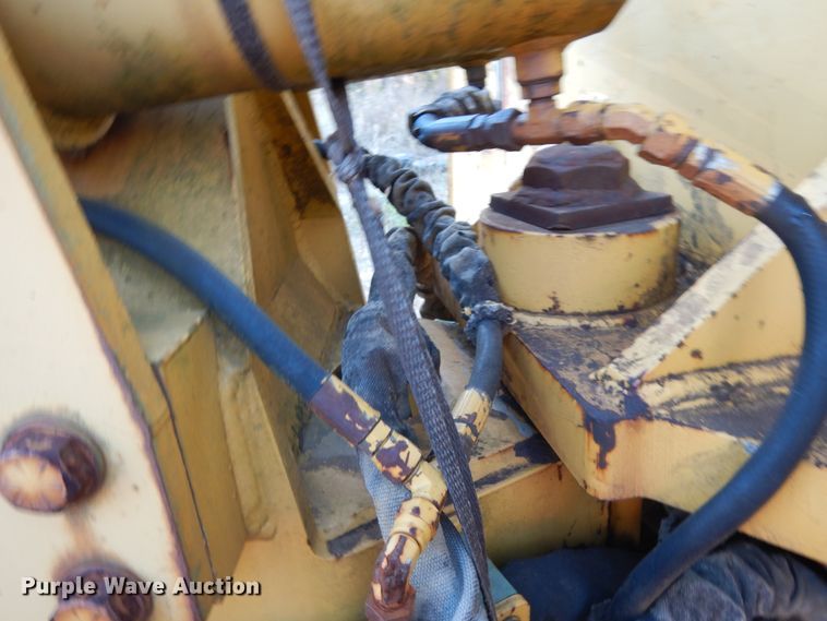 image for item DI8583 1993 Vermeer Flextrak 115  cable plow