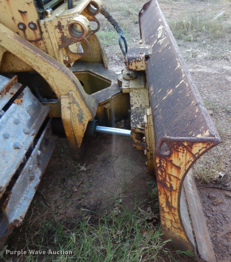 image for item DI8583 1993 Vermeer Flextrak 115  cable plow