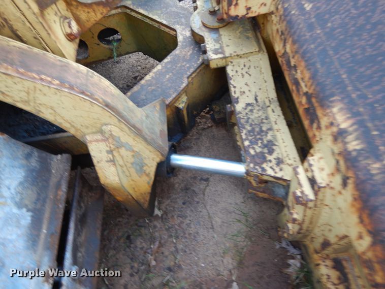 image for item DI8583 1993 Vermeer Flextrak 115  cable plow