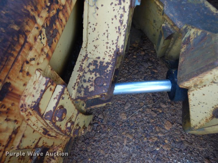 image for item DI8583 1993 Vermeer Flextrak 115  cable plow