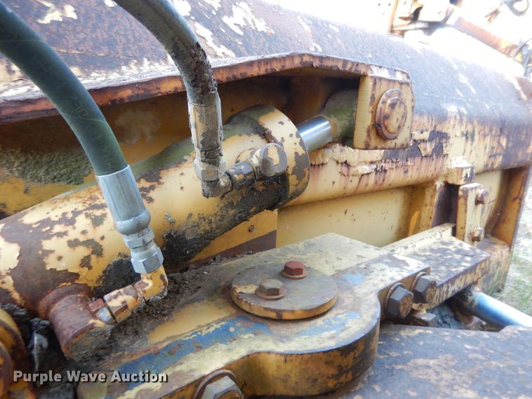 image for item DI8583 1993 Vermeer Flextrak 115  cable plow