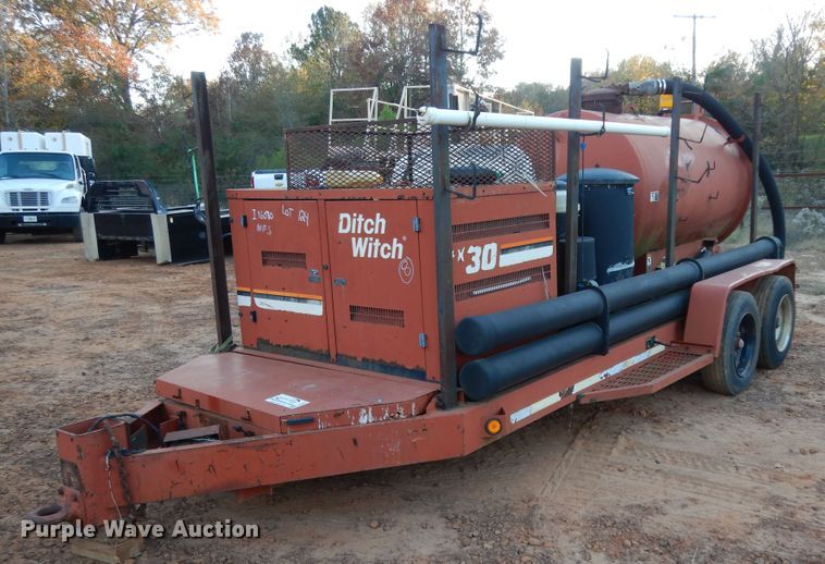 image for item DI8592 2001 Ditch Witch FX30  vacuum excavator