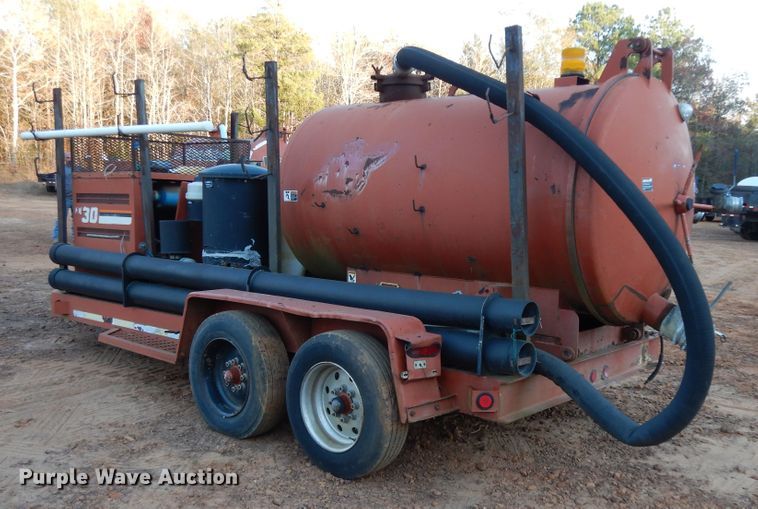 image for item DI8592 2001 Ditch Witch FX30  vacuum excavator