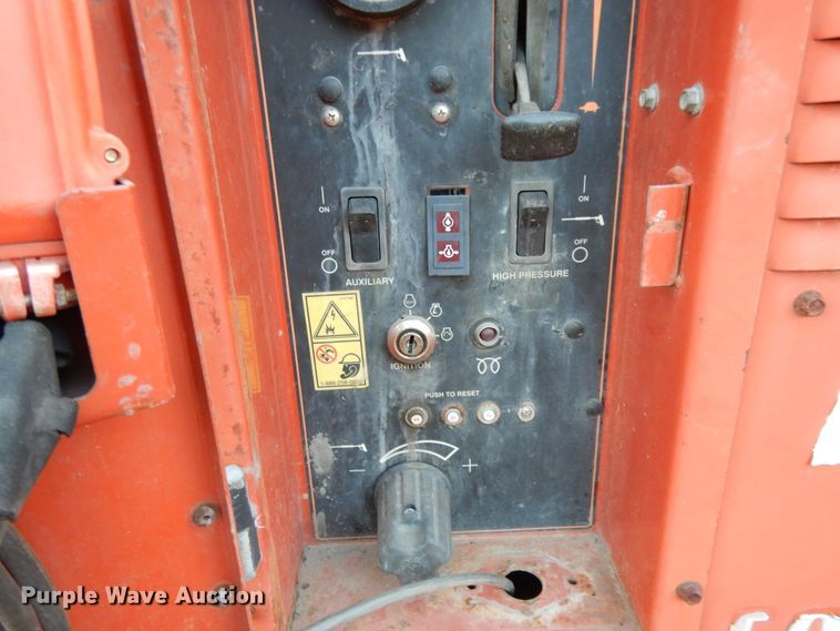 image for item DI8592 2001 Ditch Witch FX30  vacuum excavator