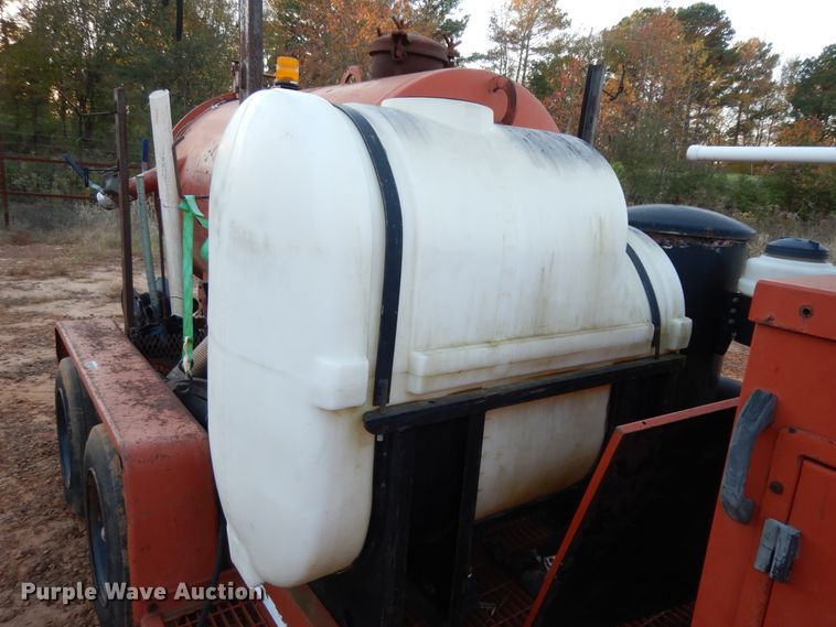 image for item DI8592 2001 Ditch Witch FX30  vacuum excavator