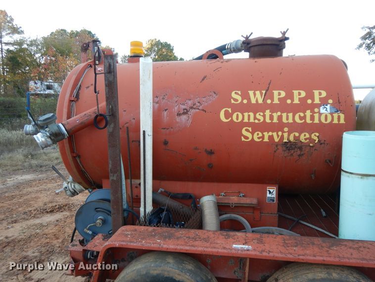 image for item DI8592 2001 Ditch Witch FX30  vacuum excavator