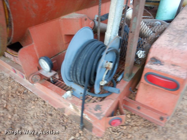 image for item DI8592 2001 Ditch Witch FX30  vacuum excavator