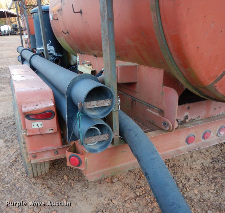 image for item DI8592 2001 Ditch Witch FX30  vacuum excavator