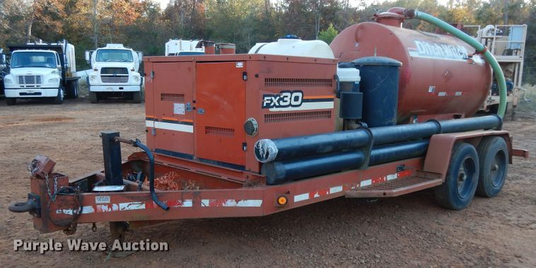 image for item DI8593 2004 Ditch Witch FX30  vacuum excavator