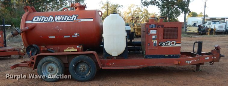 image for item DI8593 2004 Ditch Witch FX30  vacuum excavator