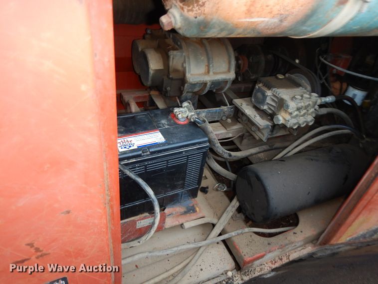 image for item DI8593 2004 Ditch Witch FX30  vacuum excavator