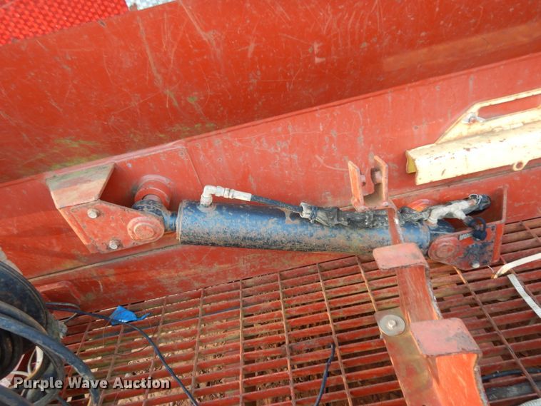 image for item DI8593 2004 Ditch Witch FX30  vacuum excavator