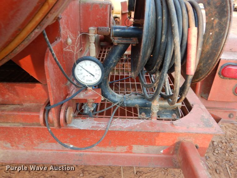 image for item DI8593 2004 Ditch Witch FX30  vacuum excavator