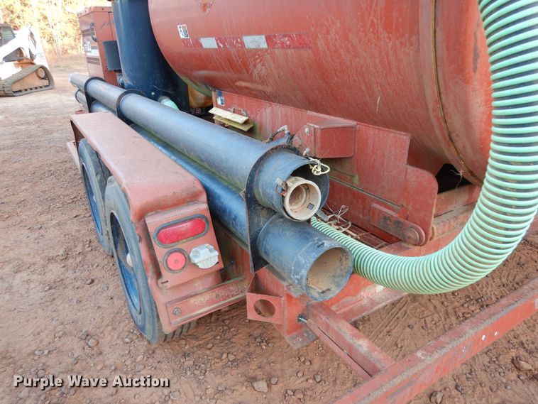 image for item DI8593 2004 Ditch Witch FX30  vacuum excavator