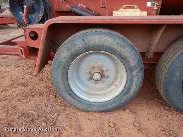 image for item DI8593 2004 Ditch Witch FX30  vacuum excavator