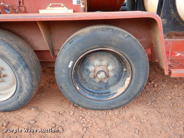 image for item DI8593 2004 Ditch Witch FX30  vacuum excavator