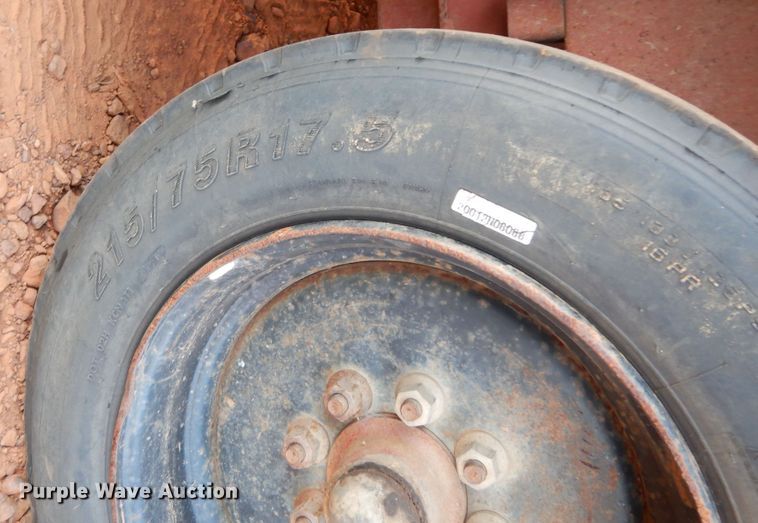 image for item DI8593 2004 Ditch Witch FX30  vacuum excavator