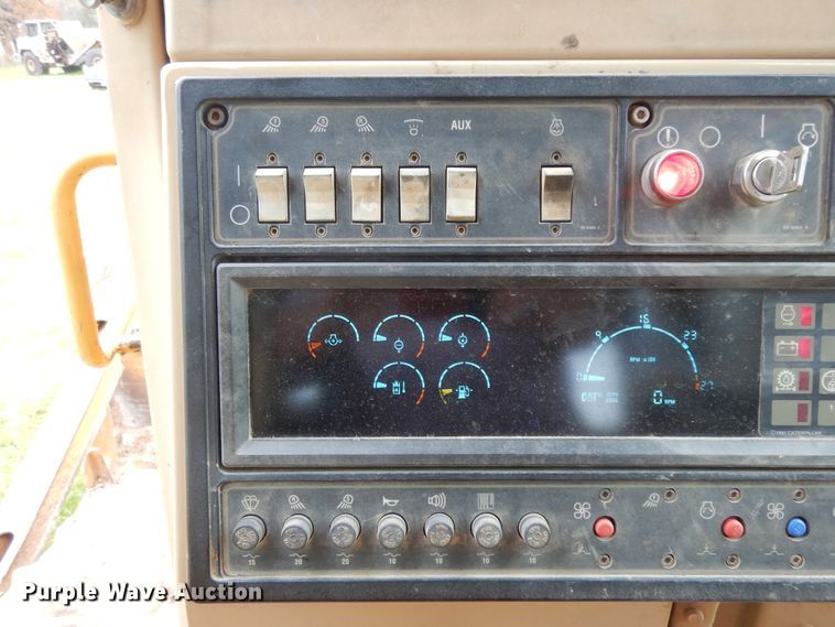 image for item DI8597 1996 Caterpillar D9R  dozer