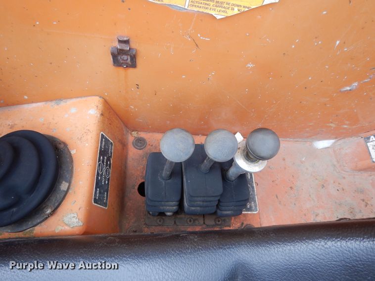 image for item DI8599 2004 Lull 1044C-54  telehandler