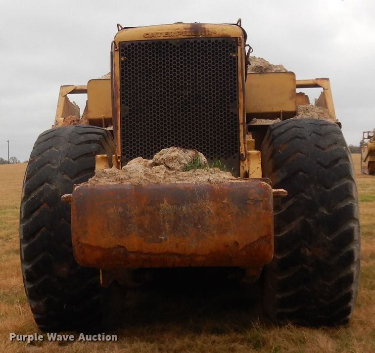 image for item DI8600 1974 Caterpillar 627B  scraper