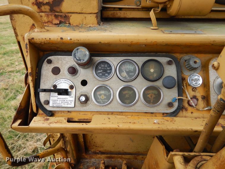 image for item DI8600 1974 Caterpillar 627B  scraper