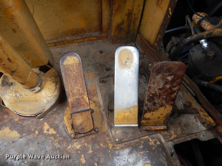 image for item DI8600 1974 Caterpillar 627B  scraper