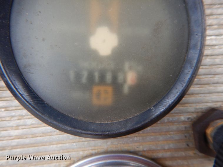 image for item DI8600 1974 Caterpillar 627B  scraper