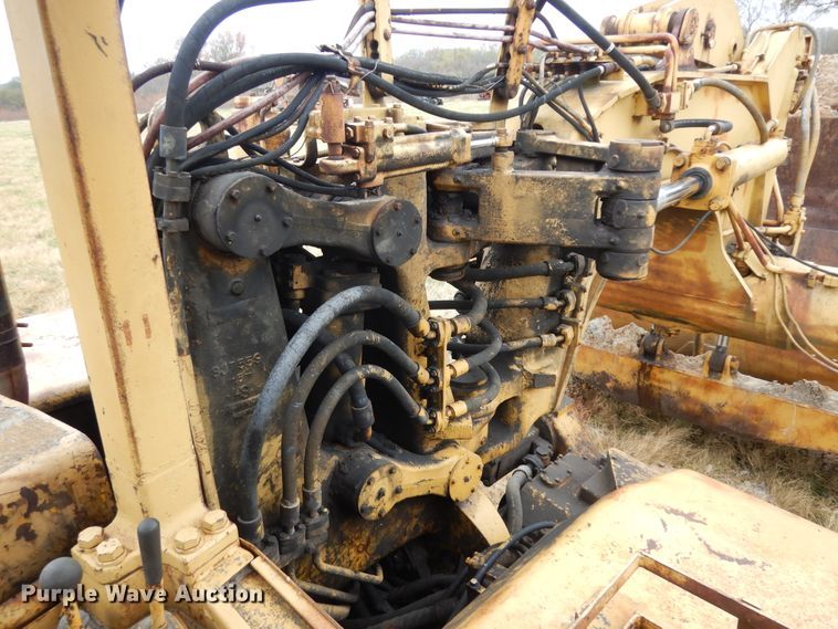 image for item DI8600 1974 Caterpillar 627B  scraper