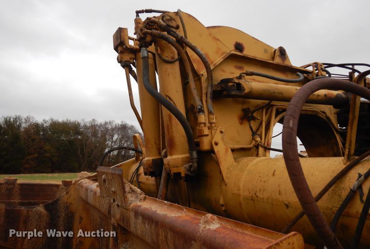 image for item DI8600 1974 Caterpillar 627B  scraper