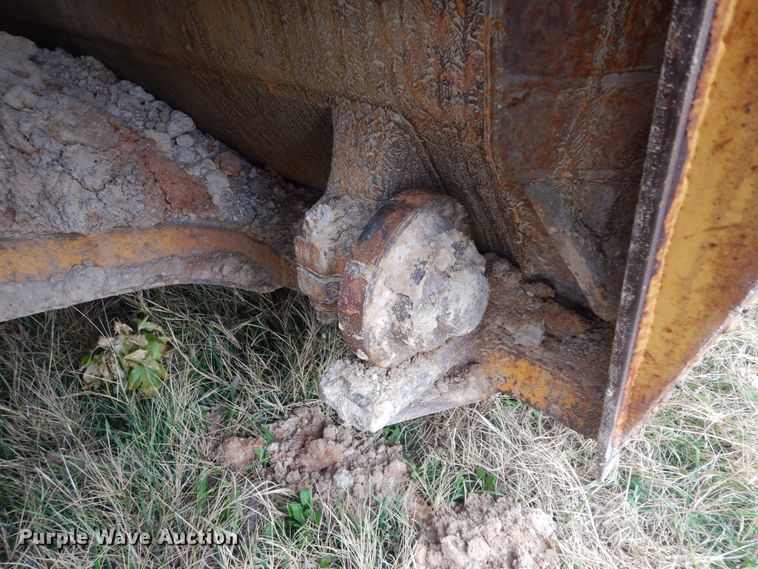 image for item DI8600 1974 Caterpillar 627B  scraper