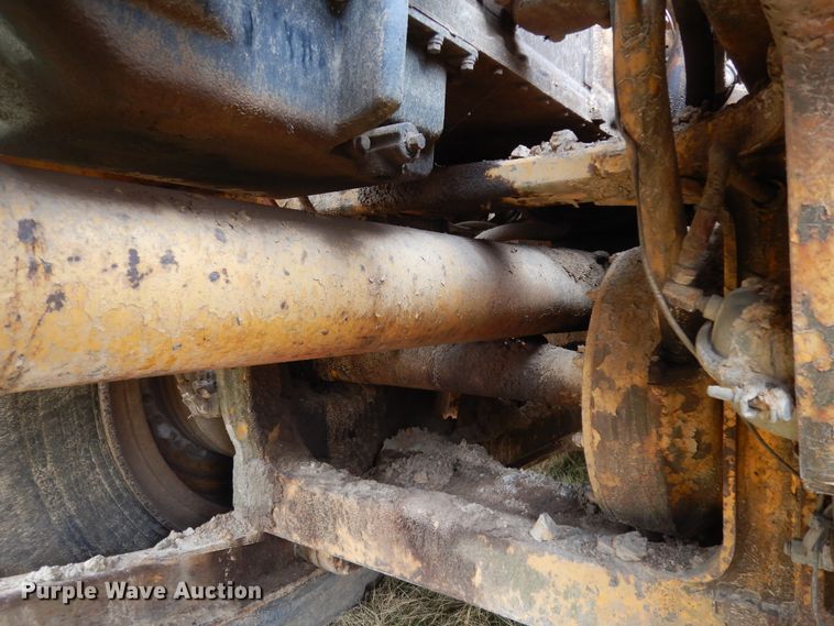 image for item DI8600 1974 Caterpillar 627B  scraper