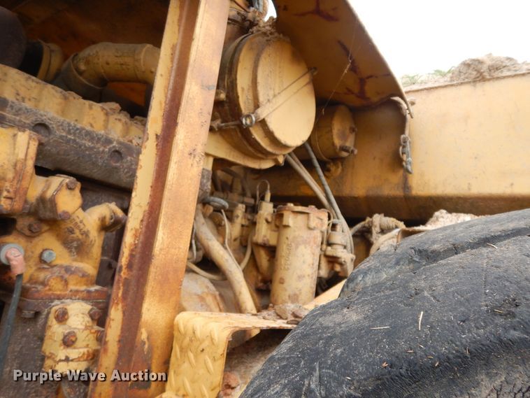 image for item DI8600 1974 Caterpillar 627B  scraper