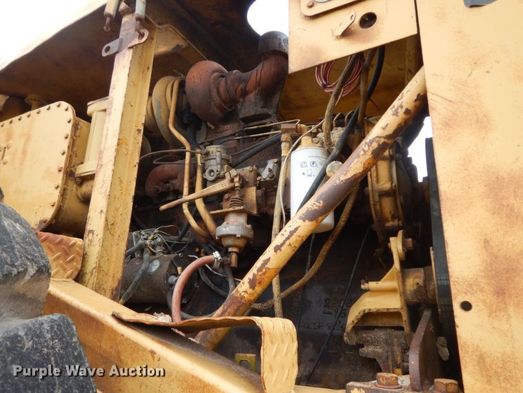 image for item DI8600 1974 Caterpillar 627B  scraper