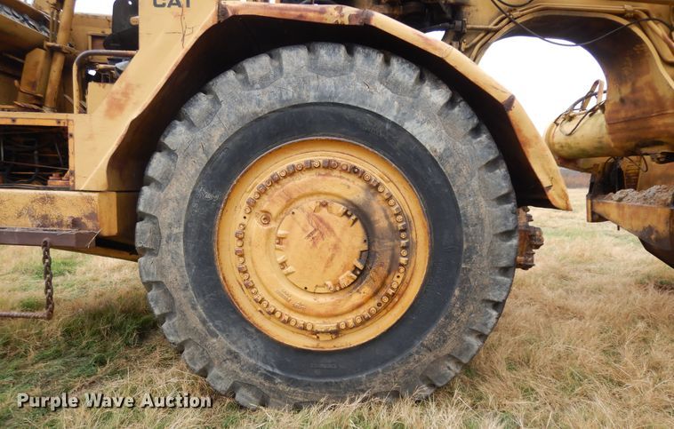 image for item DI8600 1974 Caterpillar 627B  scraper