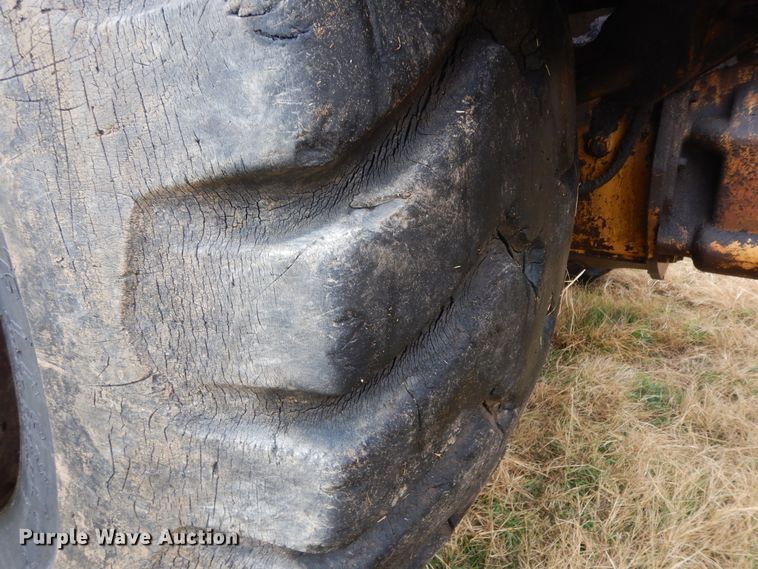 image for item DI8600 1974 Caterpillar 627B  scraper